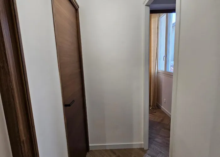 Apartment Les Elegantes Colonnes De La Place Saint Charles *