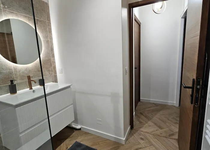 Apartment Les Elegantes Colonnes De La Place Saint Charles